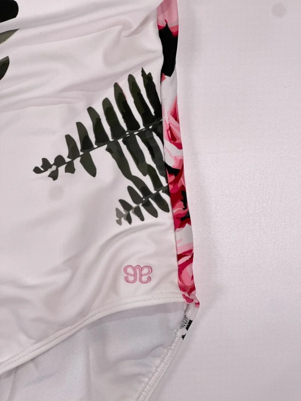 Albion White Top with Subtle Gray Logo Print - Picture 3 of 12